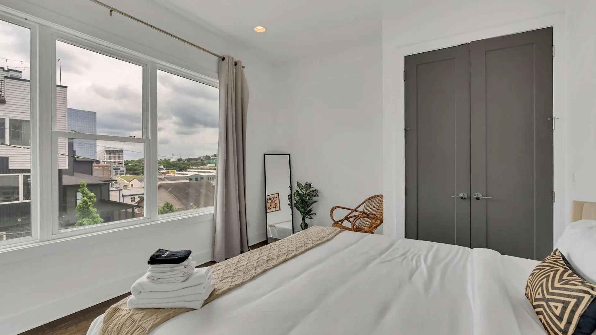 Large Home With Rooftop & Views Sleeps 12 Nashville Estados Unidos