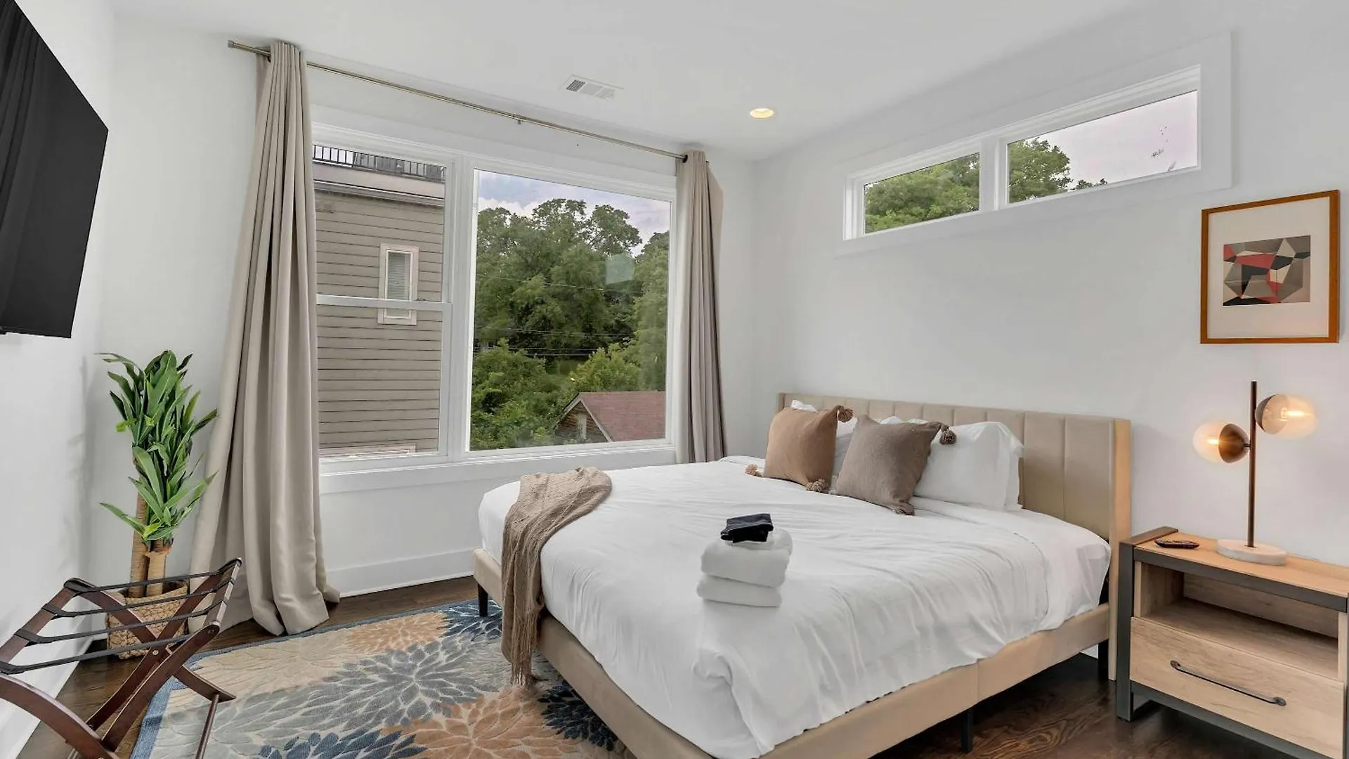 Сasa de vacaciones Large Home With Rooftop & Views Sleeps 12 Nashville